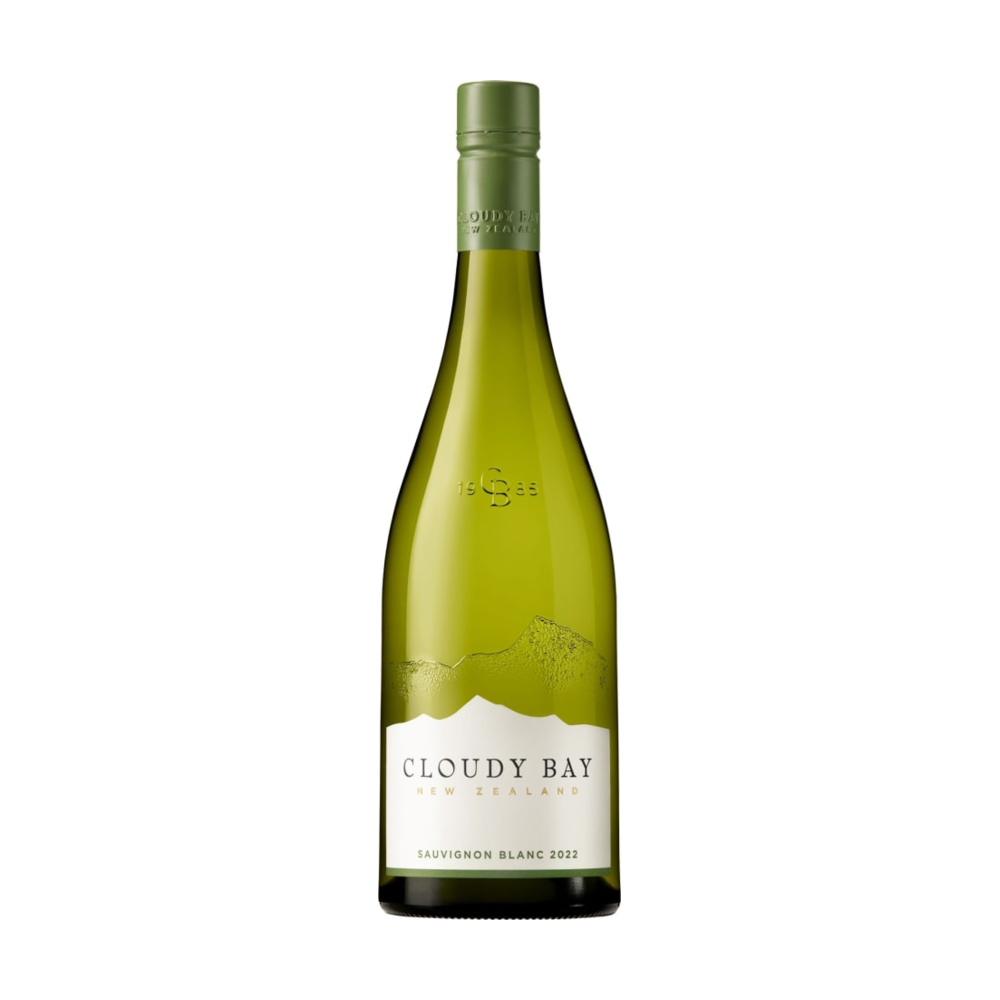 Cloudy Bay Sauvignon Blanc New Zealand White Wine bottle