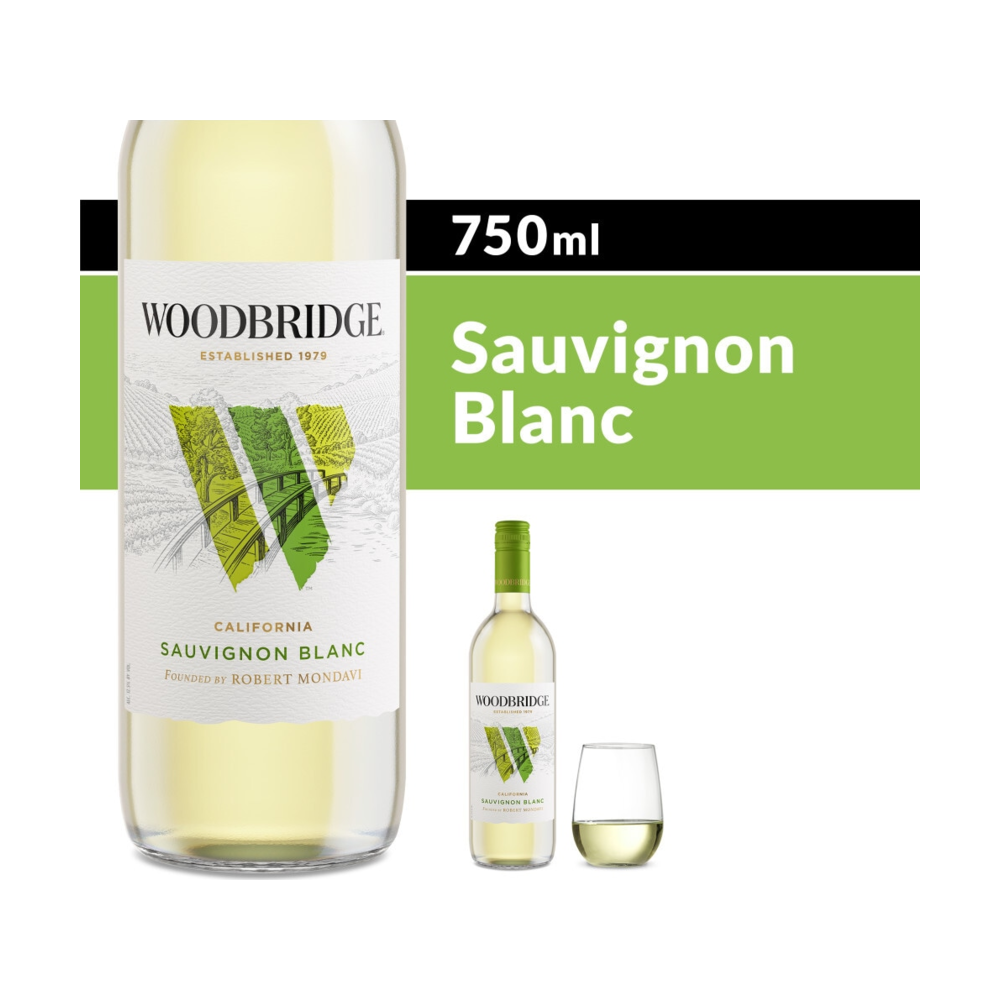 Woodbridge Sauvignon Blanc White Wine bottle